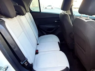 2020 Chevrolet Trax LS 4 Cylinder Petrol Engine White Grey SUV GCC Specs