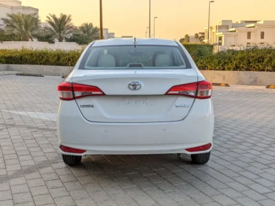 2021 Toyota Yaris MID 4 Cylinder Petrol Engine White Beige Sedan GCC Specs