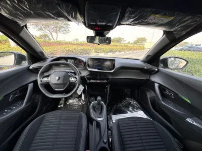 2025 Peugeot 2008 Active GCC 1.2L 4 Cylinder Engine CUV FWD Grey Black SUV