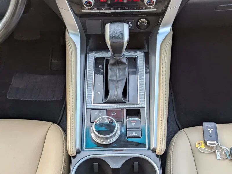 2022 Mitsubishi Montero Sport GLS 4WD Premium 6 Cylinders White Beige SUV