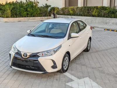 2021 Toyota Yaris MID 4 Cylinder Petrol Engine White Beige Sedan GCC Specs