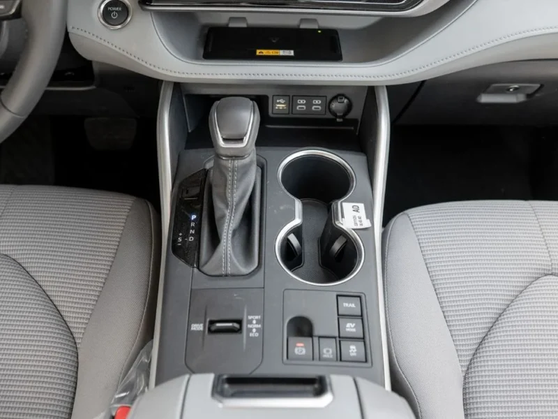 2025 Toyota Highlander GLE 2.5 4 Cylinder Engine AT Hybrid White Grey SUV