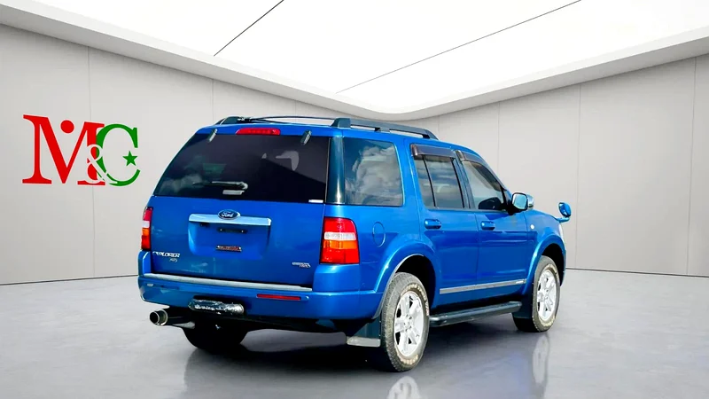 2010 Ford Explorer XLT 6 Cylinders Petrol Engine Blue Black SUV RWD
