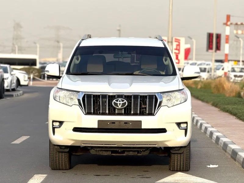 2018 TOYOTA LAND CRUISER PRADO 4.0 L V6 Engine White Beige SUV GCC