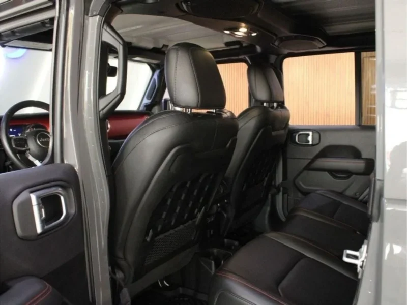 2023 Jeep Gladiator Rubicon 3.6L 6 Cylinders Petrol Engine Grey Black