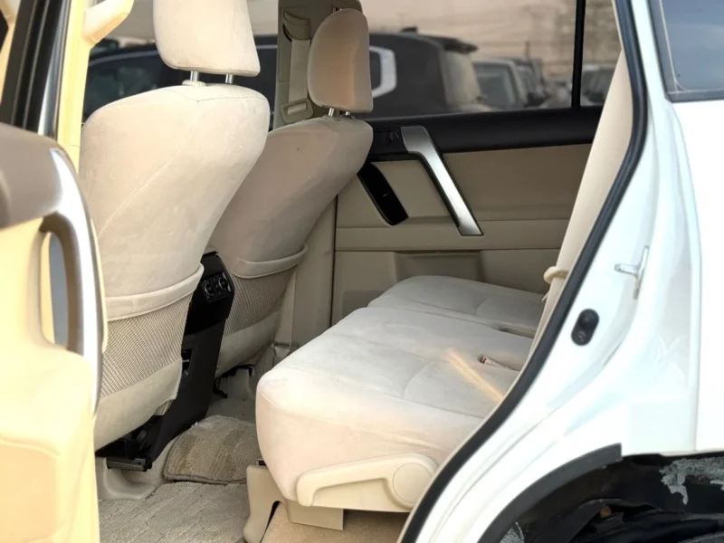 2018 TOYOTA LAND CRUISER PRADO 4.0 L V6 Engine White Beige SUV GCC