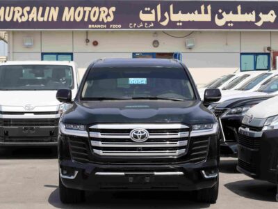 2023 Toyota Landcruiser GXR 4.6L V8 Petrol Engine Black Beige SUV