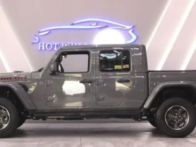 2023 Jeep Gladiator Rubicon 3.6L 6 Cylinders Petrol Engine Grey Black