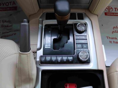2023 Toyota Landcruiser GXR 4.6L V8 Petrol Engine Black Beige SUV
