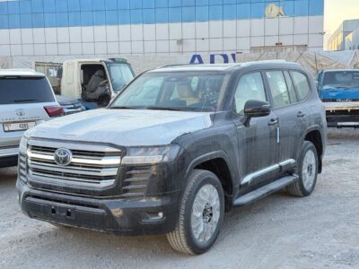 2026 TOYOTA LAND CRUISER 4.0 L WITH RADAR 6 Cylinders Engine White Beige SUV