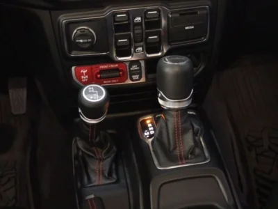 2023 Jeep Gladiator Rubicon 3.6L 6 Cylinders Petrol Engine Grey Black