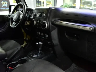 2018 Jeep Wrangler Willys Wheeler 6 Cylinders Petrol Engine Beige Black Crossover