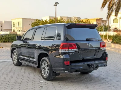 2020 Toyota Land Cruiser GXR TOP 8 Cylinders Engine Black Beige SUV GCC