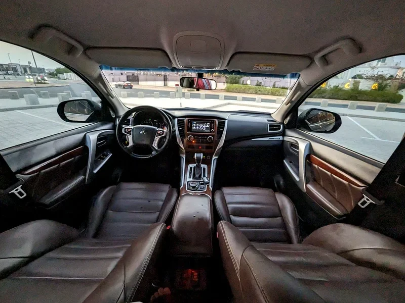 2019 Mitsubishi Montero Sport GLS 4WD Top Line 4 Cylinders Grey Brown SUV