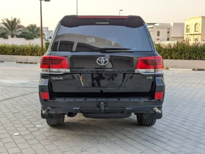 2020 Toyota Land Cruiser GXR TOP 8 Cylinders Engine Black Beige SUV GCC