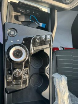 2024 Kia Sportage 1.5 L Turbo GDI 4 Cylinders Engine Grey Black SUV
