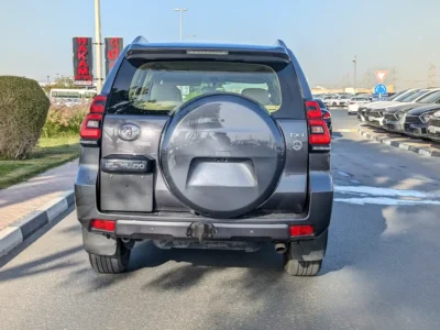 2022 Toyota Prado TXL 6 Cylinders Petrol Engine Grey Beige SUV GCC Specs