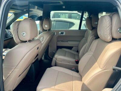 2025 LI AUTO L9 ULTRA 1.5 Litres 4 Cylinder Hybrid Engine Silver Beige SUV