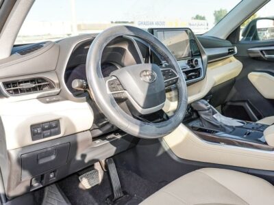 2024 Toyota Highlander Limited 2.5L Hybrid 4 Cylinders Engine Black Beige SUV GCC