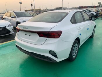 2024 Kia Cerato 1.6L Inline-4 Cylinder Petrol Engine White Beige Sedan FWD