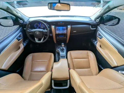 2020 TOYOTA FORTUNER VXR V6 4.0L GCC Specs White Brown SUV
