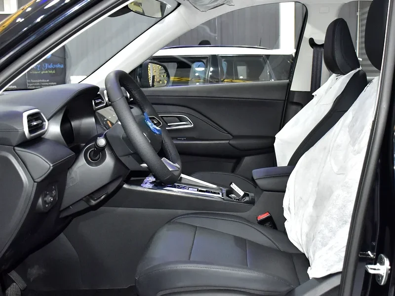 2026 MG ZS Luxury 4 Cylinder Petrol Engine Black Crossover GCC Specs