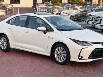 2024 Toyota Corolla Hybrid Elite 1.8L 4 Cylinders Full Option White Black Sedan