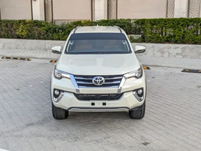 2020 TOYOTA FORTUNER VXR V6 4.0L GCC Specs White Brown SUV