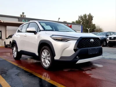 2024 TOYOTA COROLLA CROSS 2.0L HYBRID WITH RADAR 4 Cylinders White Black SUV
