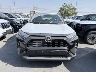 2025 Toyota RAV 4 XLE 2.5L 4 Cylinder Engine Black Beige SUV Petrol