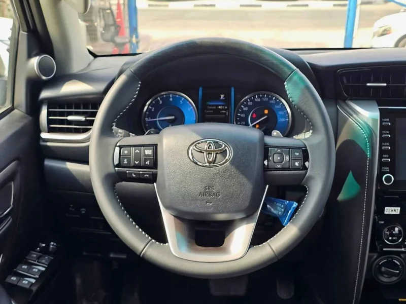 2025 Toyota Fortuner SR5 ADVENTURE 4.0L V6 PETROL White Black SUV GCC