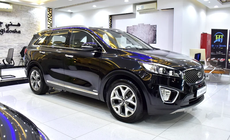 2016 Kia Sorento DLX 6 Cylinders Petrol Engine Black Beige SUV AWD GCC Specs