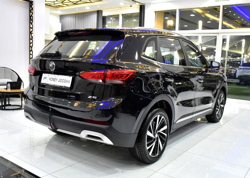 2026 MG ZS Luxury 4 Cylinder Petrol Engine Black Crossover GCC Specs