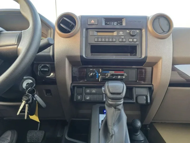 2025 TOYOTA LAND CRUISER PICK 4.0L PETROL DOUBLE CAB A/T Beige SUV