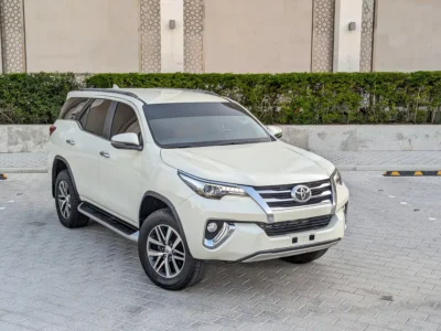 2020 TOYOTA FORTUNER VXR V6 4.0L GCC Specs White Brown SUV