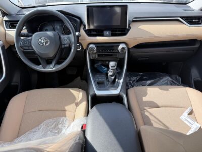 2025 Toyota RAV 4 XLE 2.5L 4 Cylinder Engine Black Beige SUV Petrol