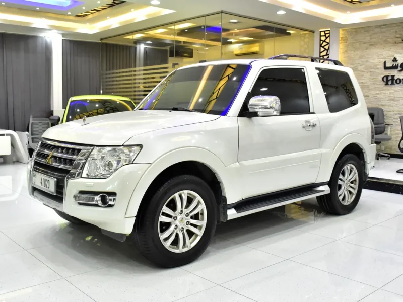 2018 Mitsubishi Pajero GLS 6 Cylinder Petrol Engine White Black Crossover GCC