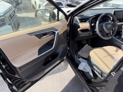2025 Toyota RAV 4 XLE 2.5L 4 Cylinder Engine Black Beige SUV Petrol