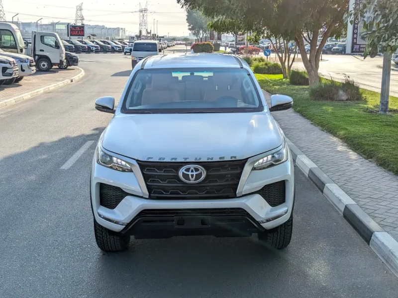 2023 Toyota Fortuner Other 4 Cylinder Petrol Engine White Brown SUV GCC Specs