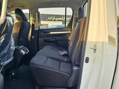 2025 Toyota Hilux SR5 WIDE BODY 2.4L DIESEL V4 AT White Black Pick Up Truck
