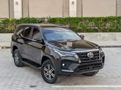 2017 TOYOTA FORTUNER FACELIFTED 2025 GXR V6 Black Brown SUV GCC Specs