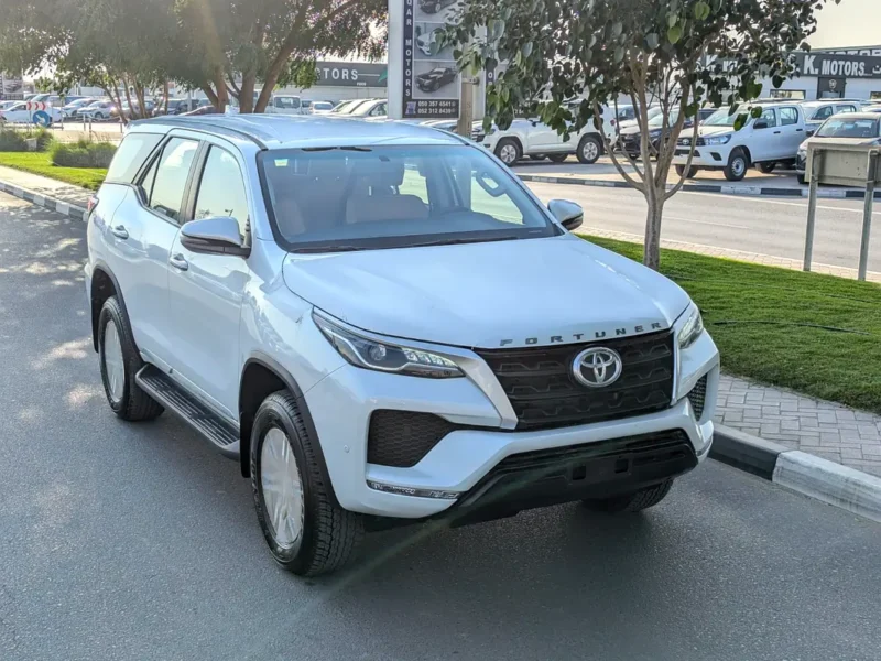2023 Toyota Fortuner Other 4 Cylinder Petrol Engine White Brown SUV GCC Specs