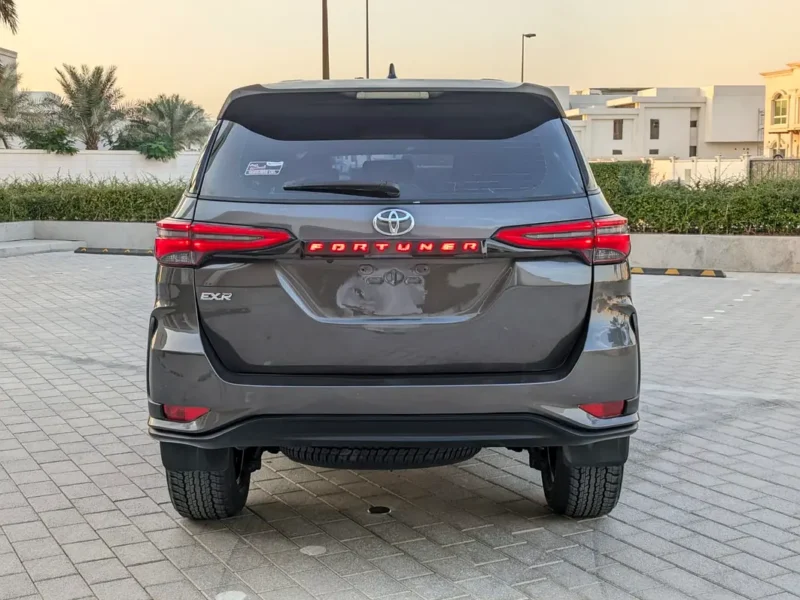 2016 TOYOTA FORTUNER FACELIFTED 2025 V4 2.7L Grey Brown SUV GCC Specs
