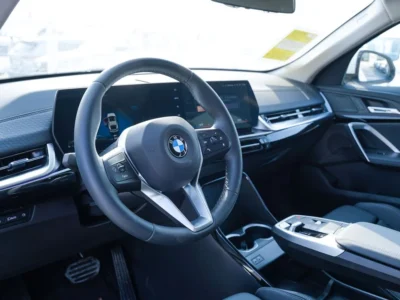 2025 BMW X2 2.0L TwinPower Turbo Inline 4-Cylinder White Black SUV GCC Specs