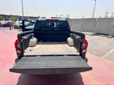 2025 NISSAN NAVARA DOUBLE CABIN PRO 2.5L 4 Cylinders DIESEL Black Pick UP
