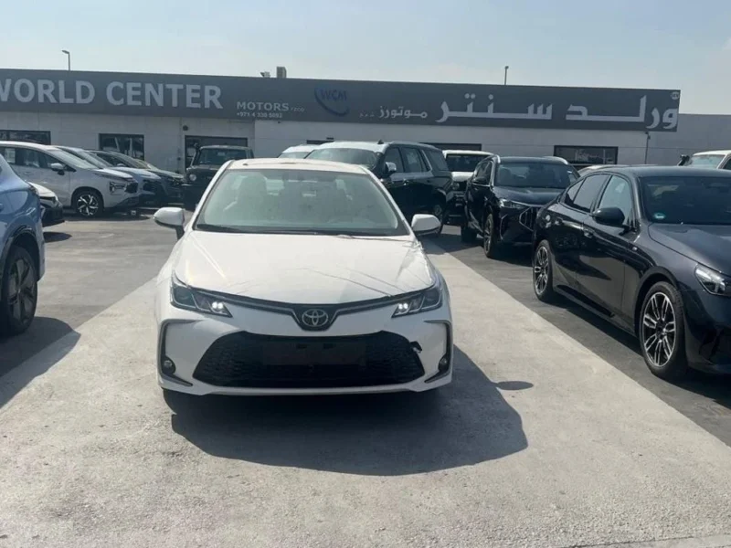 2023 TOYOTA COROLLA 1.6 Litres 4 Cylinders Petrol Engine White Beige Sedan