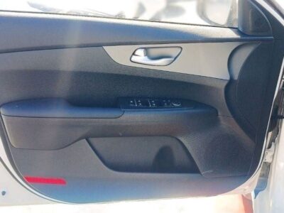 2025 KIA K3 1.5 Litres 4 Cylinders Petrol Engine White Black Sedan FWD