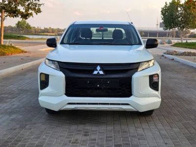 2022 Mitsubishi L200 Double Cabin 4X2 Premium Condition White Grey Pick UP