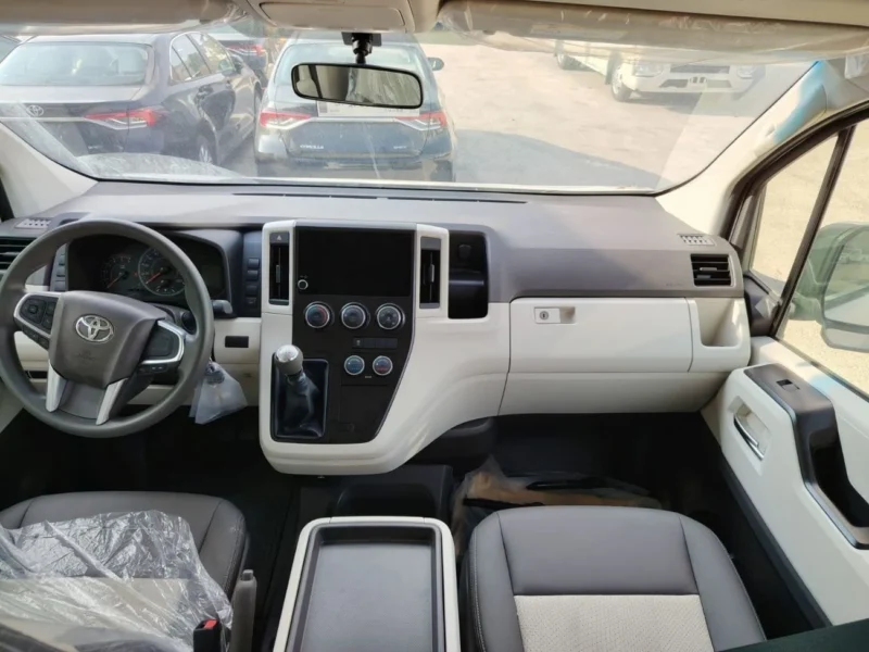 2026 TOYOTA HIACE 2.8L DIESEL GL GRADE 6 Cylinders Engine White Black Van