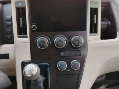 2026 TOYOTA HIACE 2.8L DIESEL GL GRADE 6 Cylinders Engine White Black Van